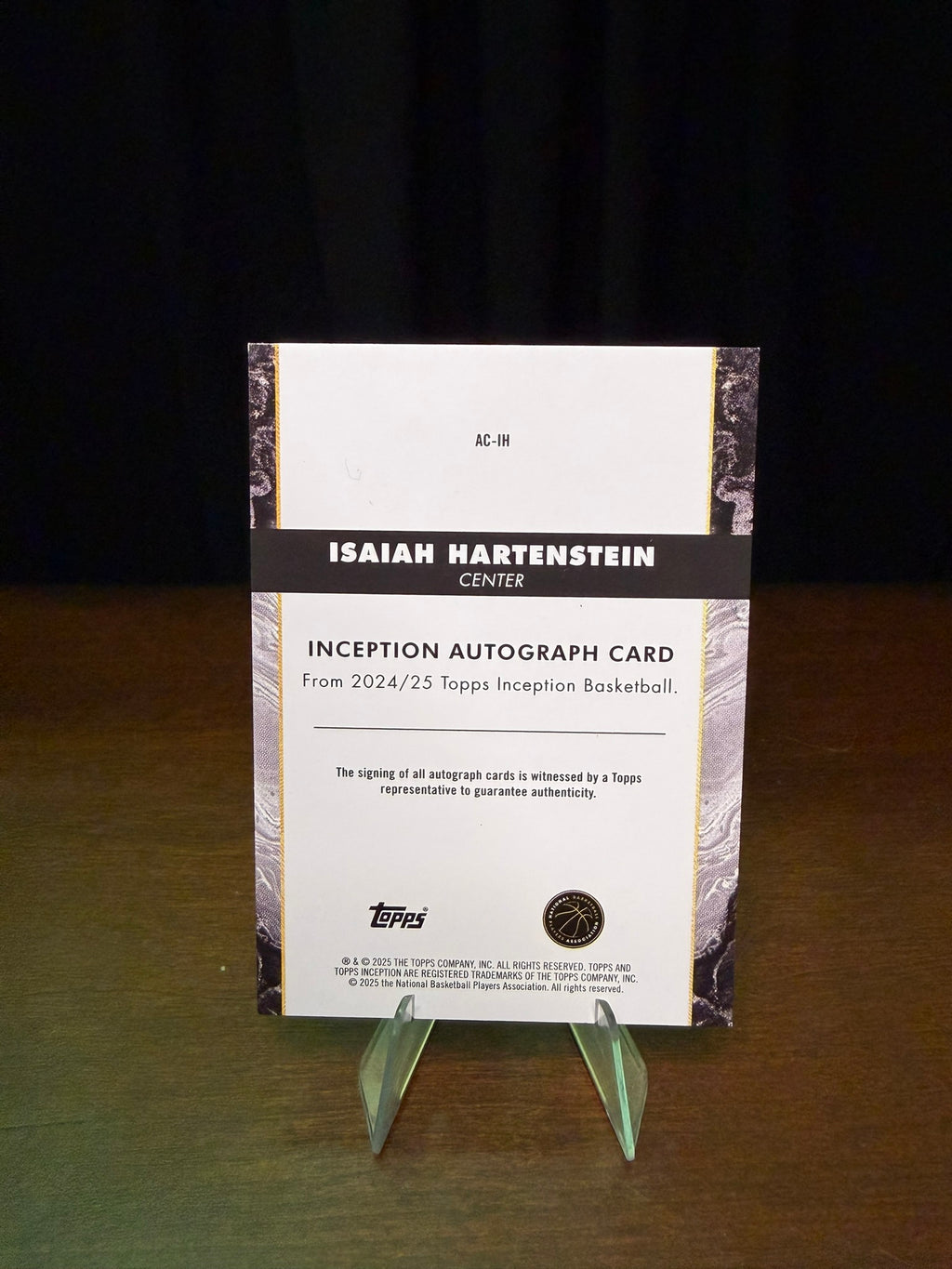 2025 Topps Inception Isaiah Hartenstein Autograpgh