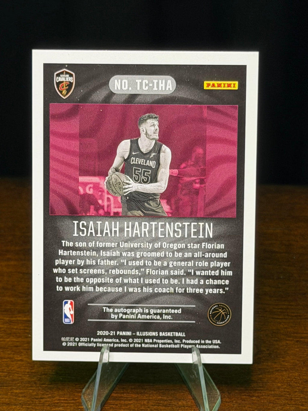 2020 Panini Illusions Isaiah Hartenstein Trophy Collection Autogragh #TC-IHA